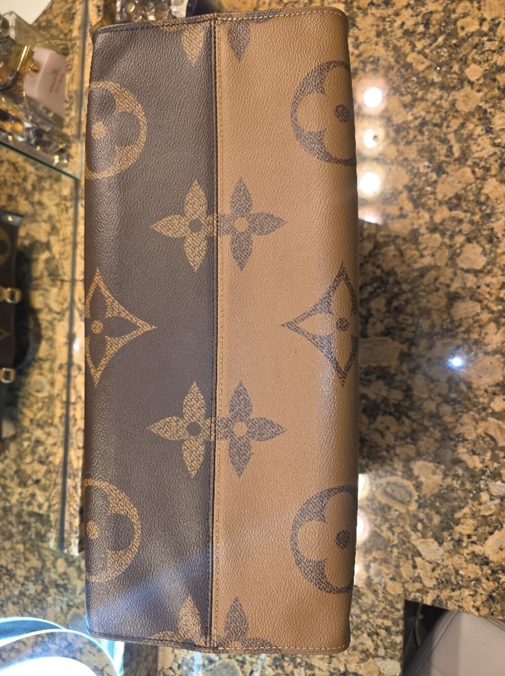 Louis Vuitton Large Monogram Canvas Tote Shoulder Bag in Brown and Tan. - Picture 10 of 16